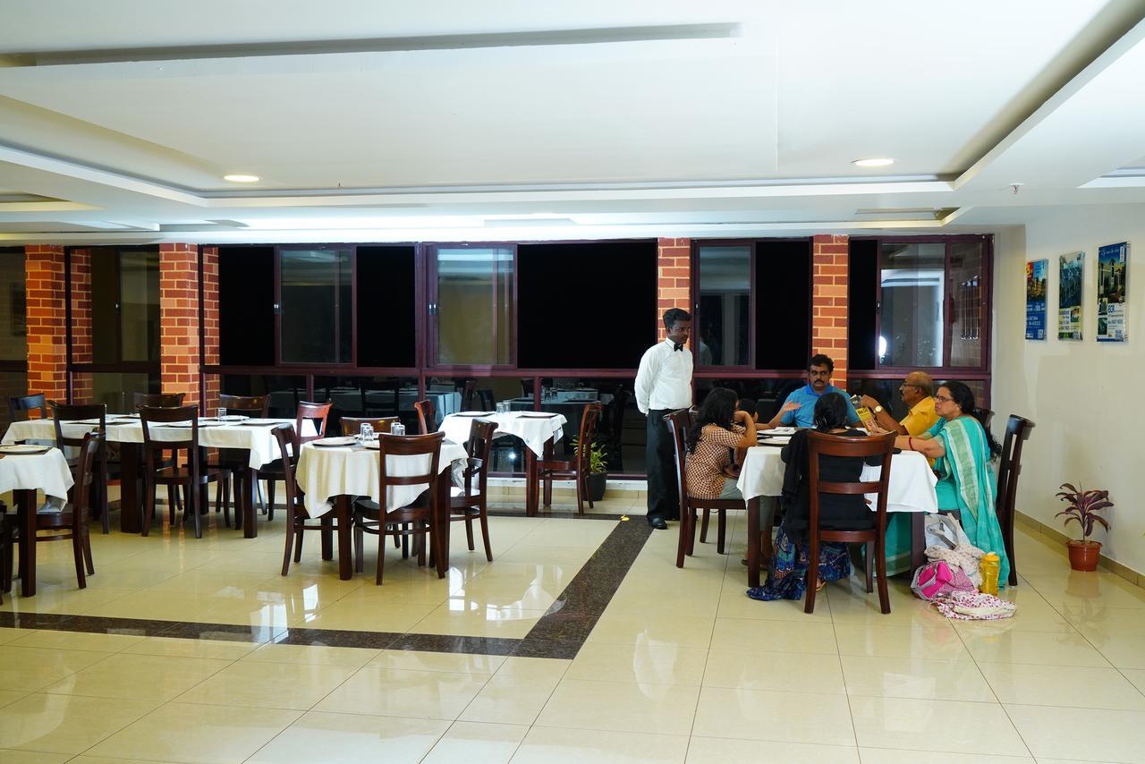 Five Falls Resort Kuttālam 외부 사진