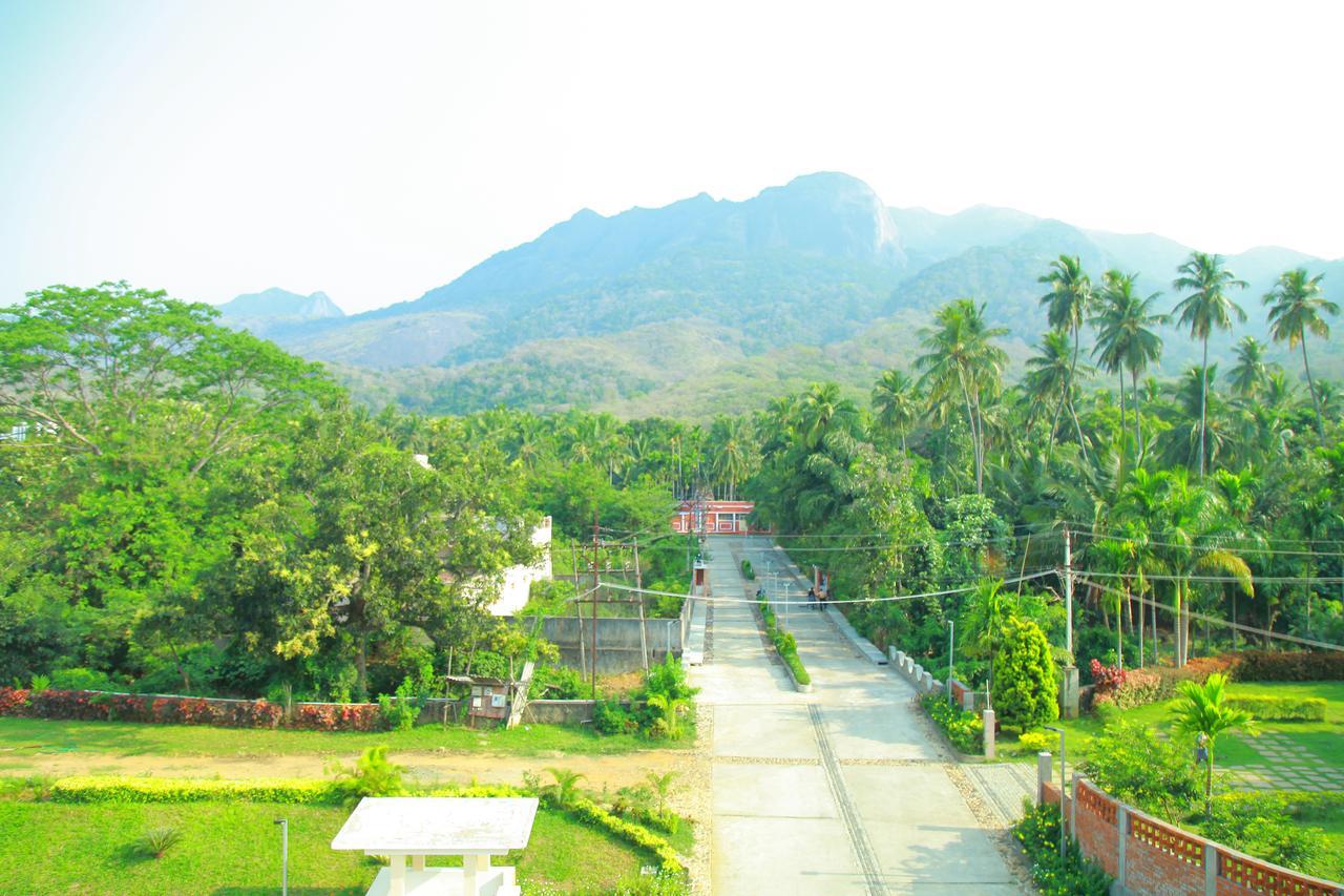 Five Falls Resort Kuttālam 외부 사진