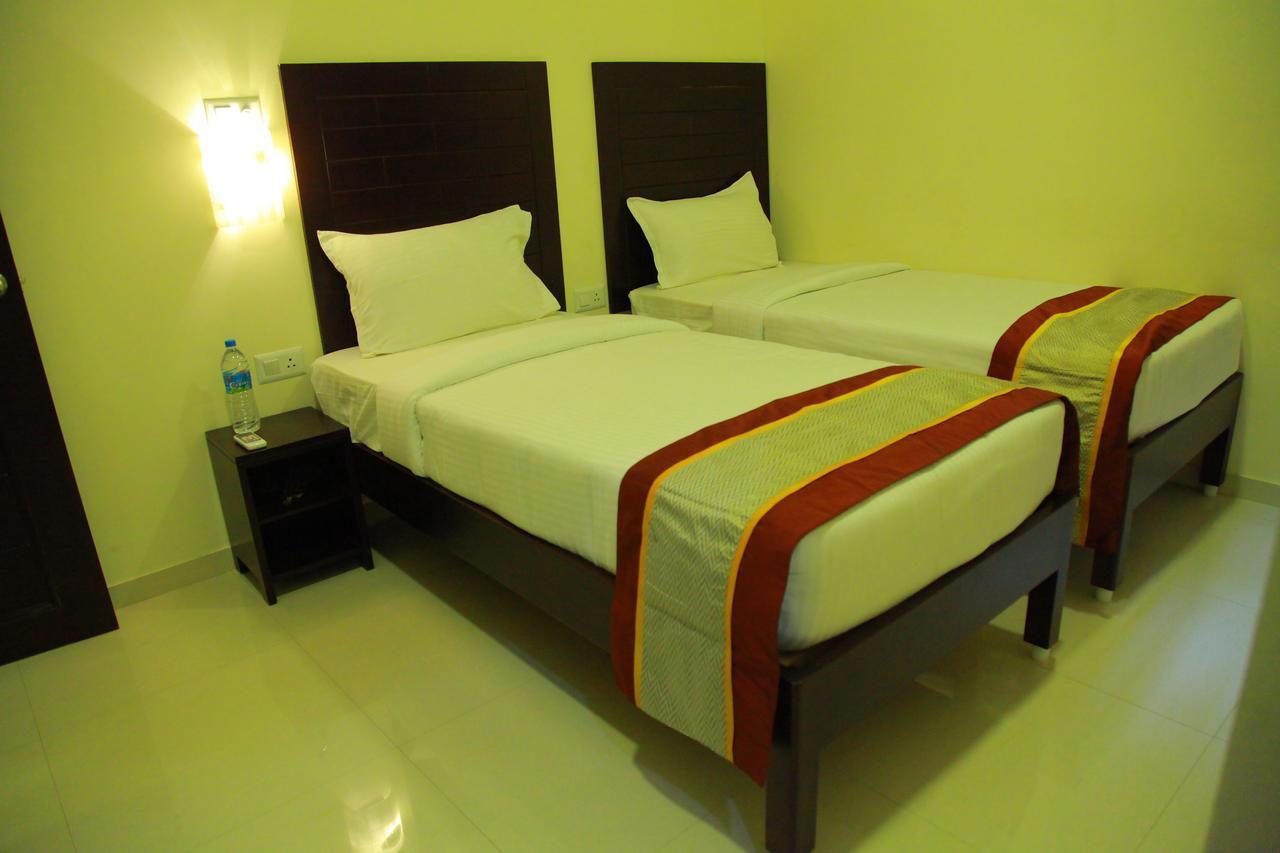 Five Falls Resort Kuttālam 외부 사진