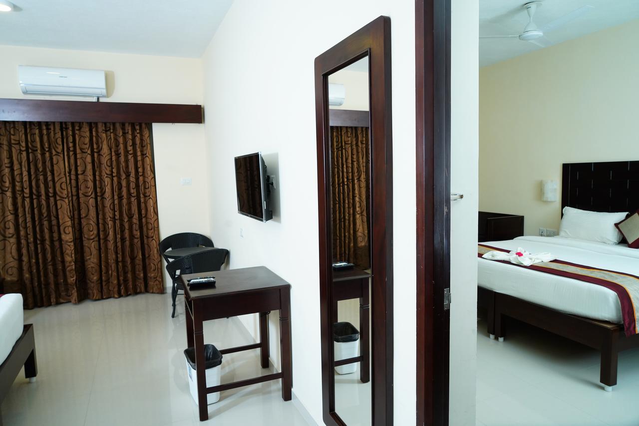 Five Falls Resort Kuttālam 외부 사진