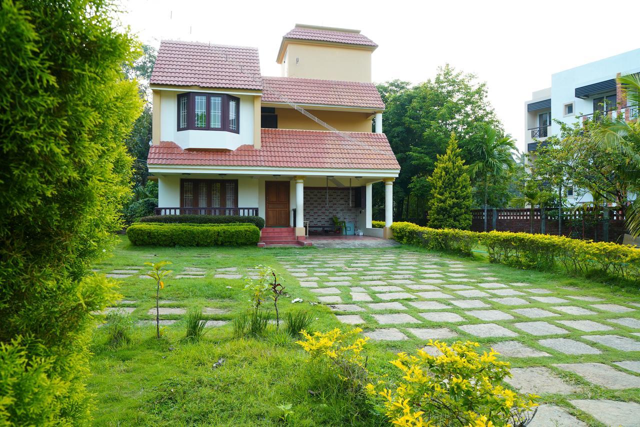 Five Falls Resort Kuttālam 외부 사진