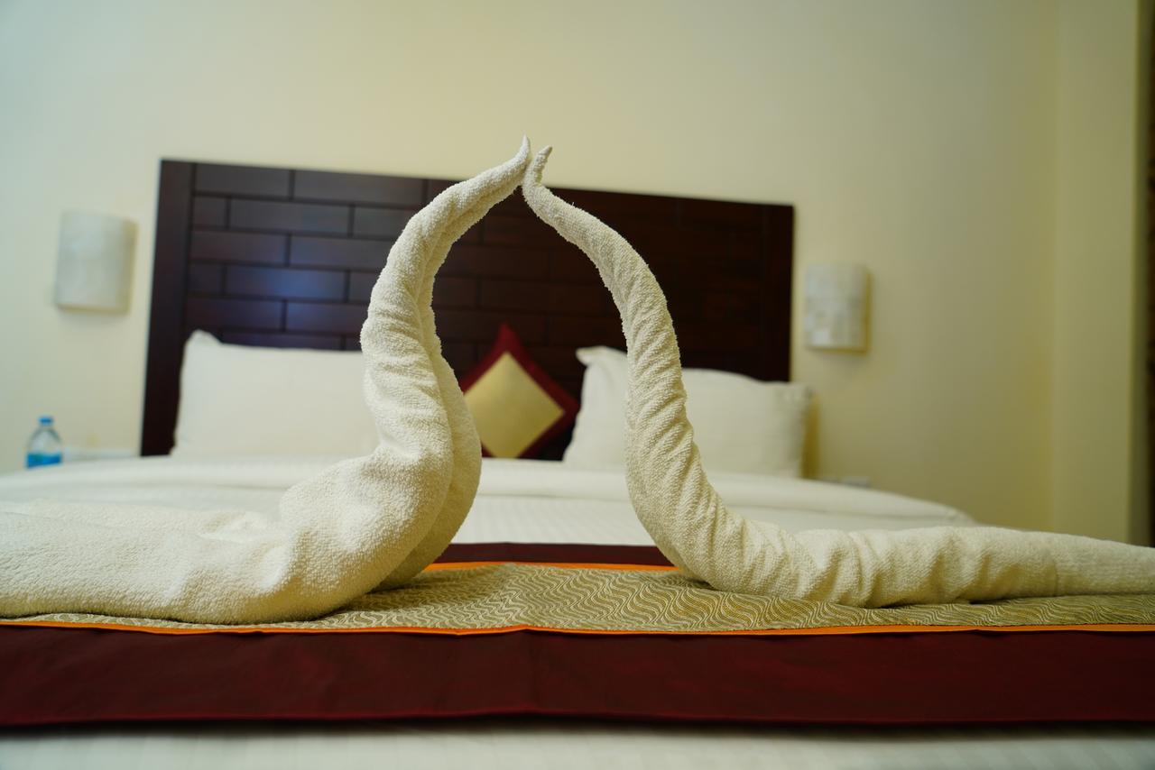 Five Falls Resort Kuttālam 외부 사진