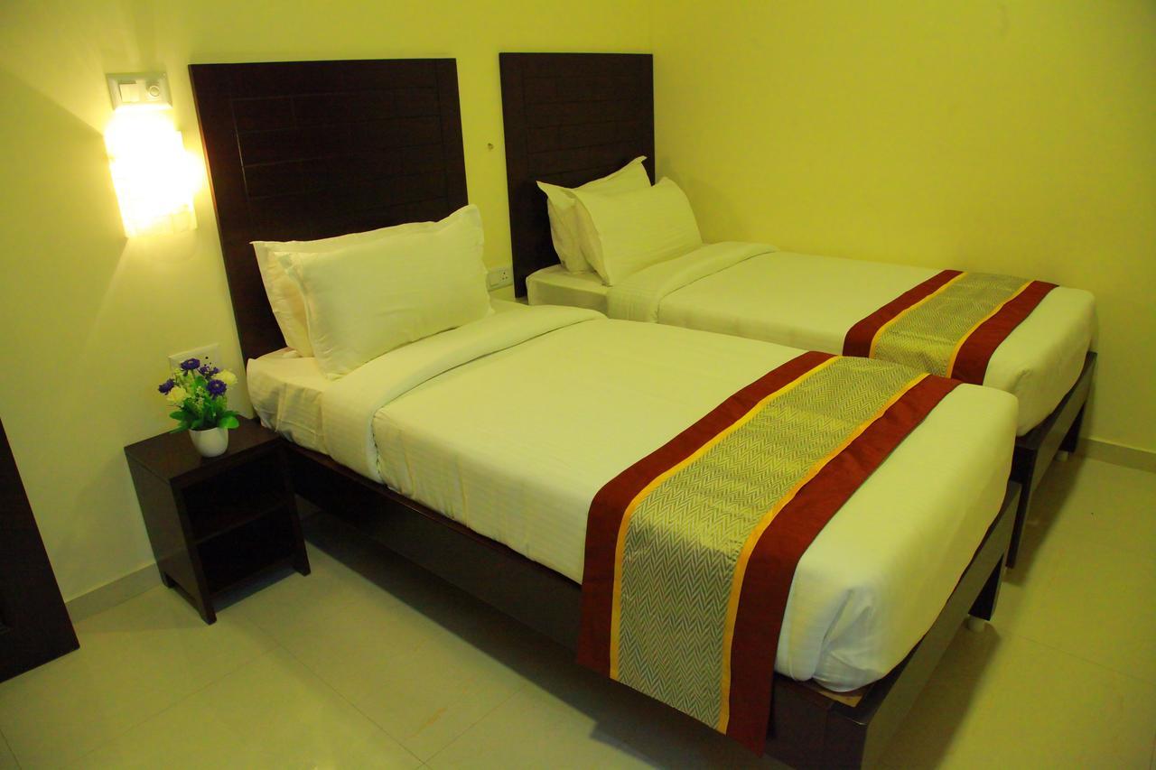 Five Falls Resort Kuttālam 외부 사진