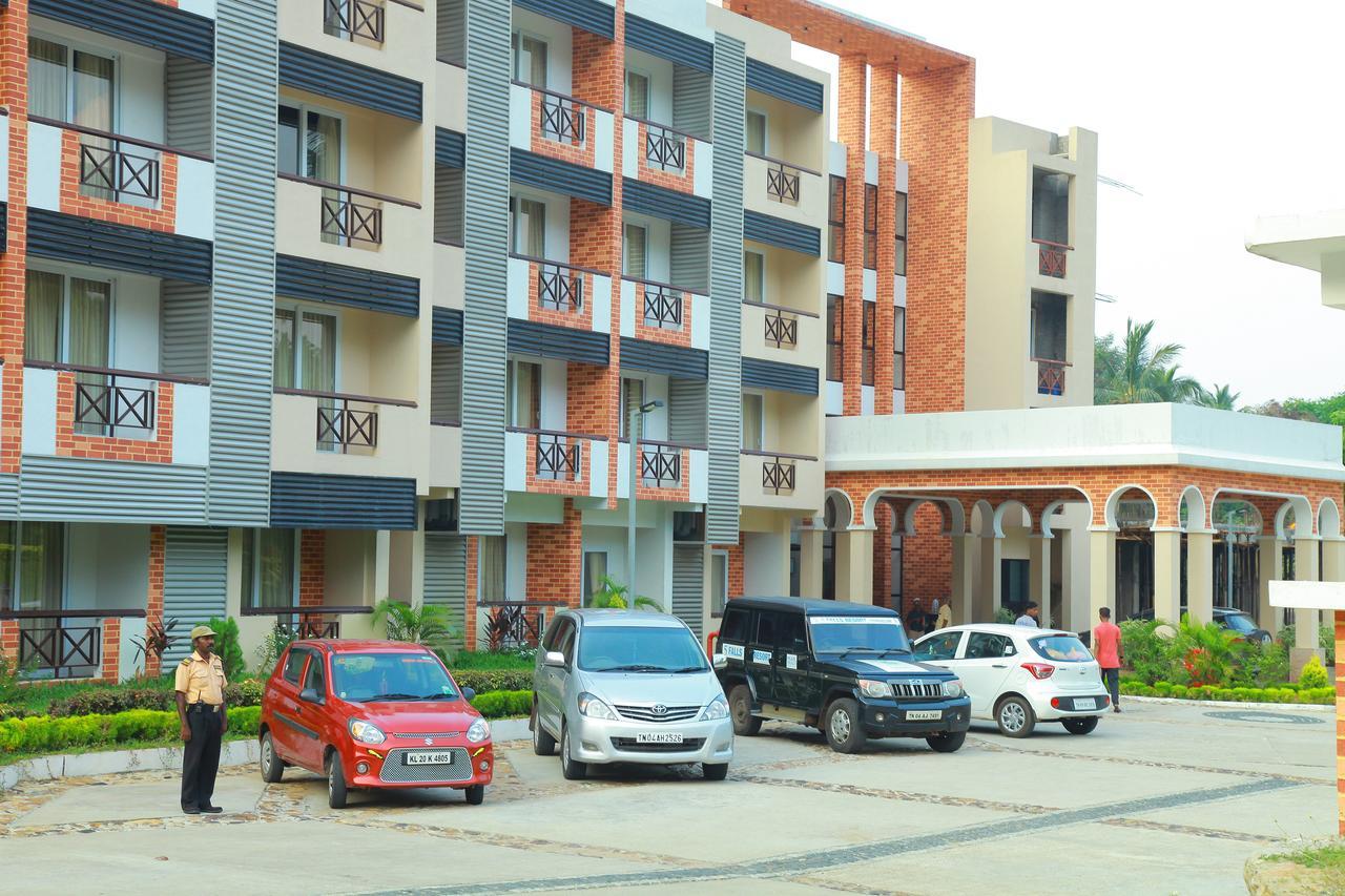Five Falls Resort Kuttālam 외부 사진